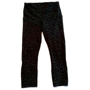 Lululemon animal/camo print Pace Rival Crop 22”